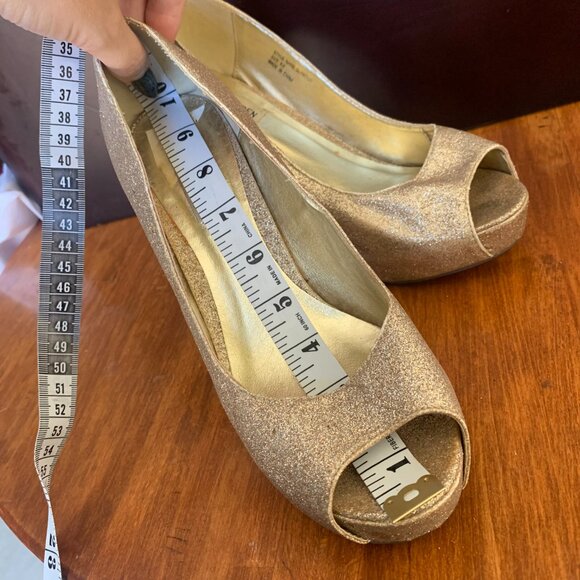 Steve Madden Gold Glitter Sparkly Peep Toe Heels - Picture 8 of 9